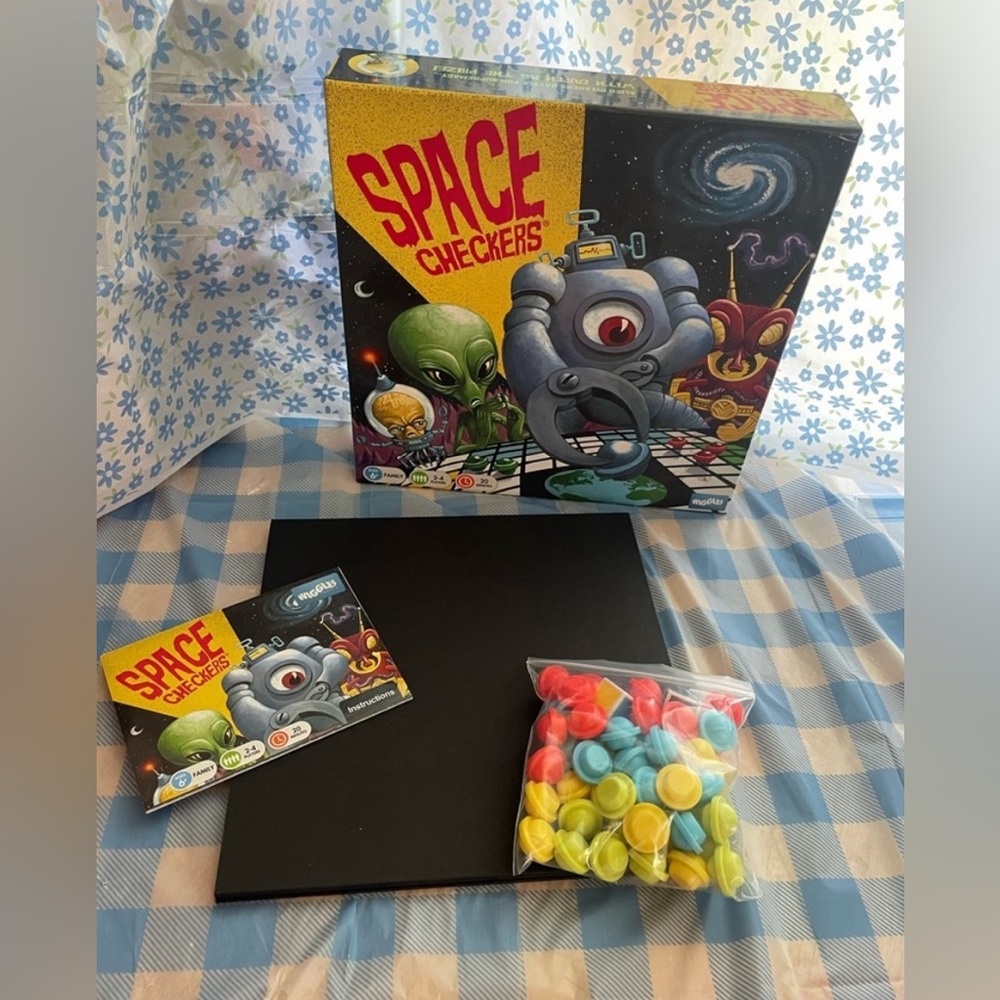 Brand new space checkers game